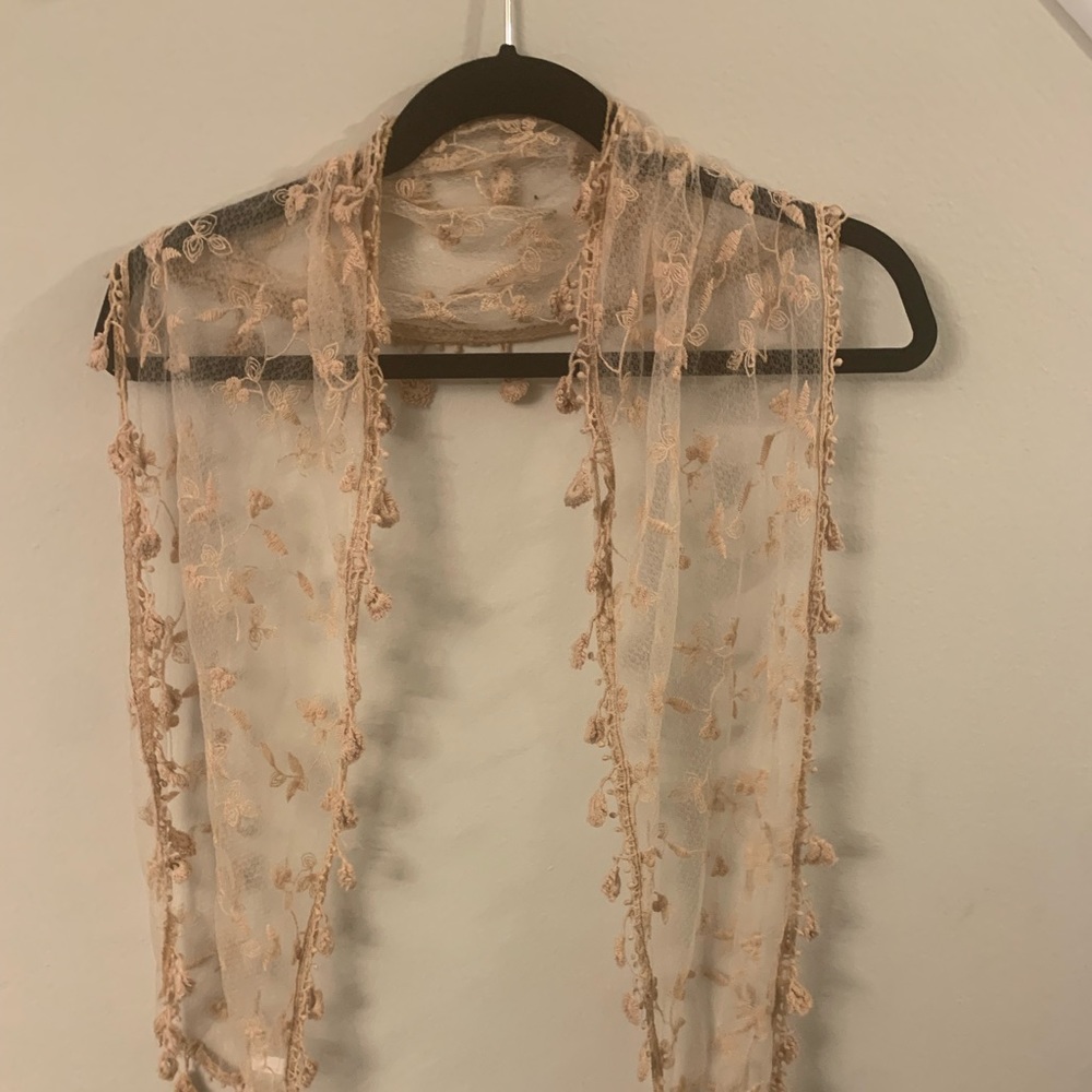 Pretty lightweight shawl